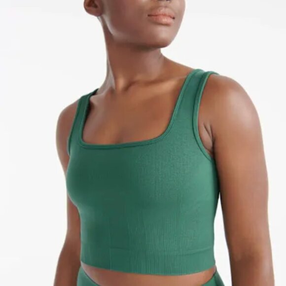 Knix - Good to Go Seamless Crop Tank in Peppermint (green) - Picture 1 of 7